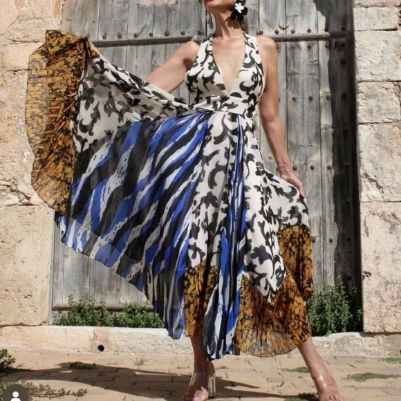 Zara Plunging Neckline Dress - Picture 2 of 5